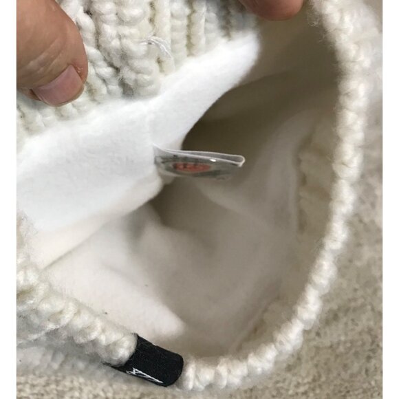 Ripzone Youth White Knit Beanie With Double Pom Poms - Picture 5 of 11